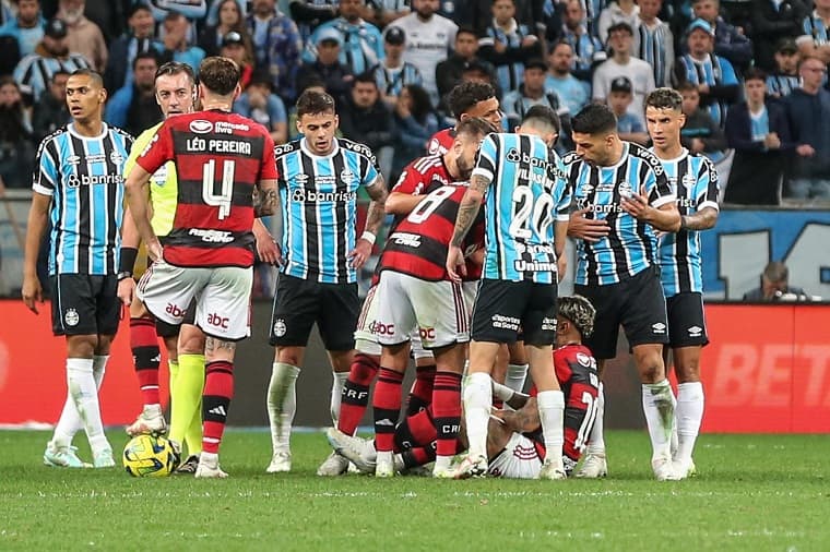 GREMIO X FLAMENGO - Gabigol e Suarez