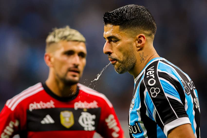 Arrascaeta e Suárez - Flamengo e Grêmio