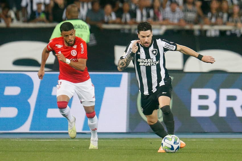 Botafogo x Internacional - Sauer