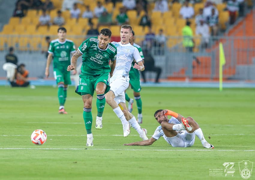 Al-Ahli x Al-Akhdood - Roberto Firmino
