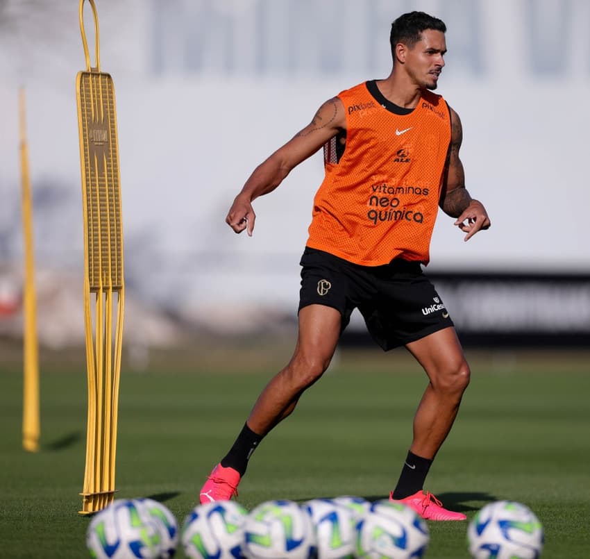 Lucas Veríssimo não deve chegar como titular do Corinthians