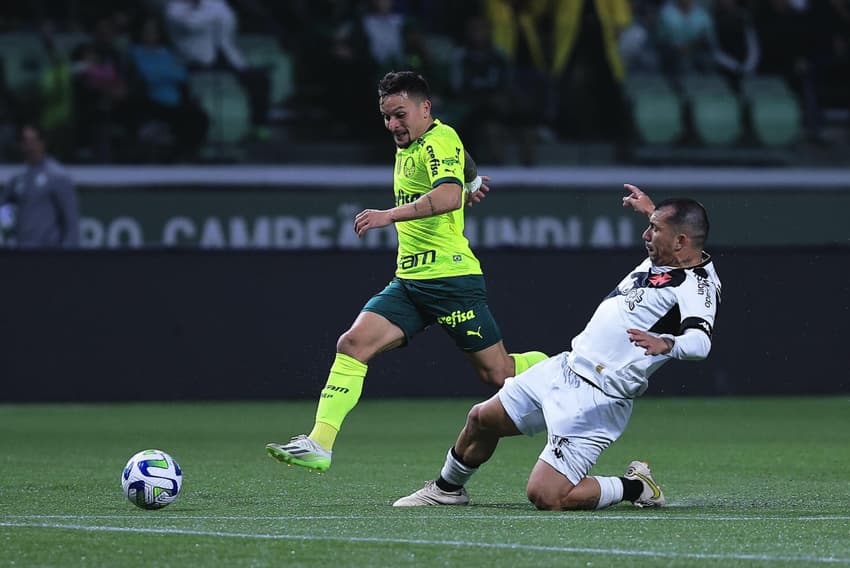 Palmeiras x Vasco - Gary Medel