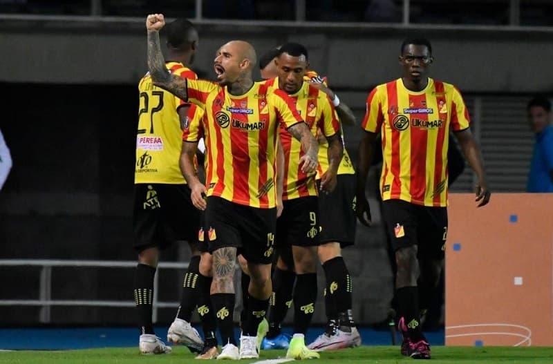 quintero-prefere-focar-mais-em-sua-equipe-do-que-no-palmeiras-Futebol-Latino