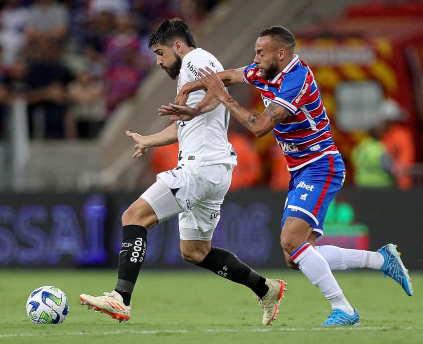 Corinthians fez mais um jogo fraco no Brasileirão com Luxemburgo