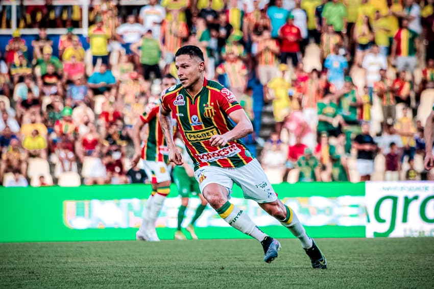 Neto Paraíba comemora fim de jejum do Sampaio Corrêa após 11 jogos sem vencer