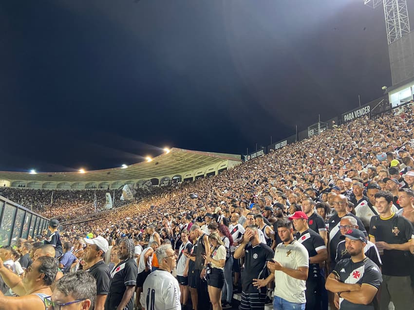 torcida-vasco-são-januário