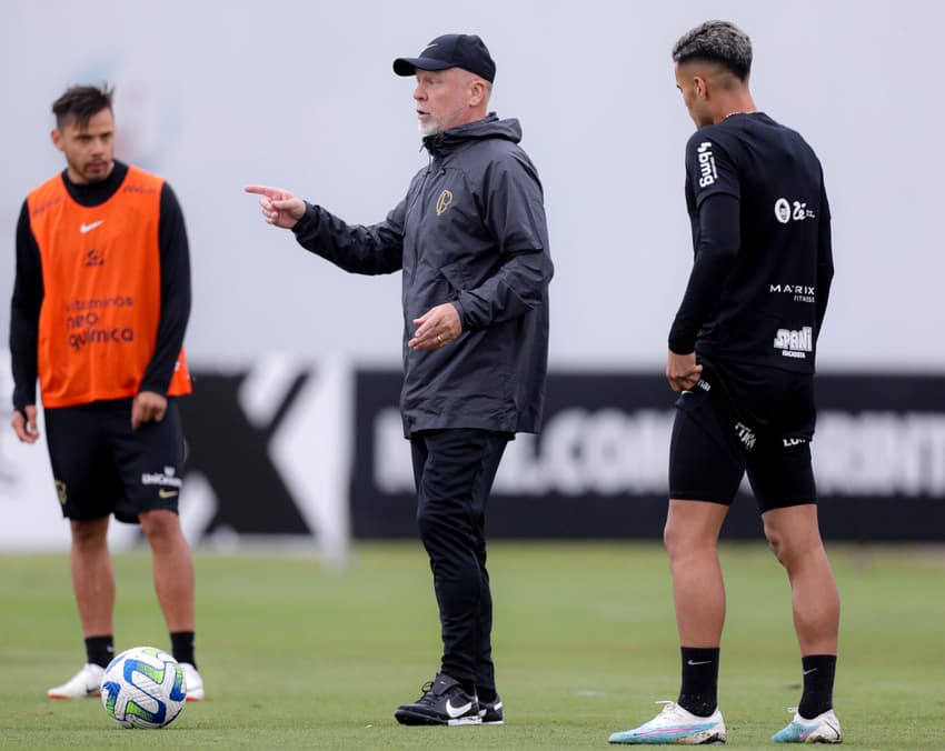 Mano Menezes - treino Corinthians