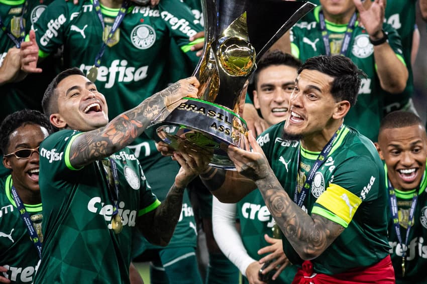 O Palmeiras foi o campeão da edição de 2023; veja os maiores campeões do Brasileirão Foto: Fernando Moreno/AGIF