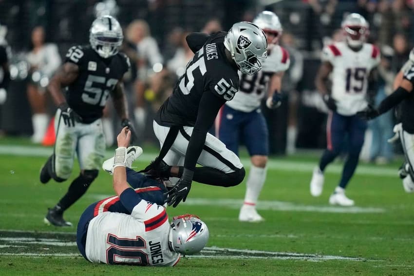 Chandler-Jones-Raiders