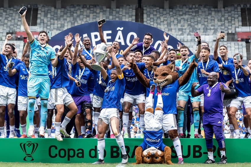 O Cruzeiro é o atual campeão da Copa do Brasil Sub-20, mas terá que reverter a vantagem do Palmeiras para avançar (Foto: Divulgação / Cruzeiro)