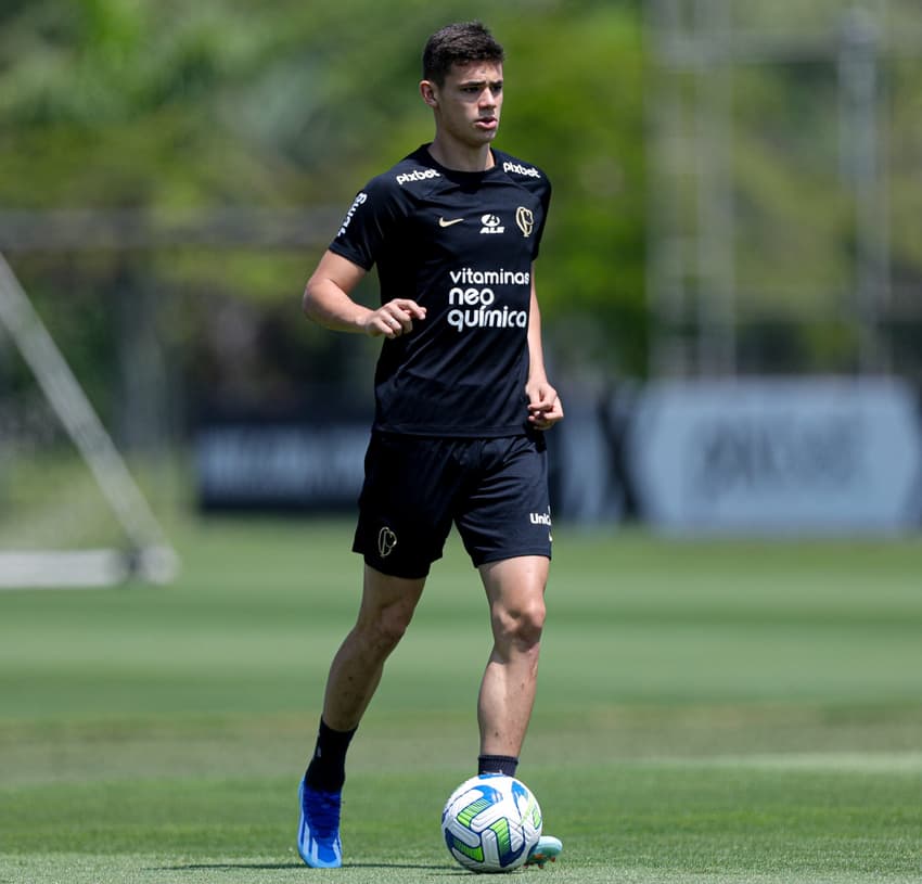 Treino-Corinthians-Gabriel-Moscardo (2)