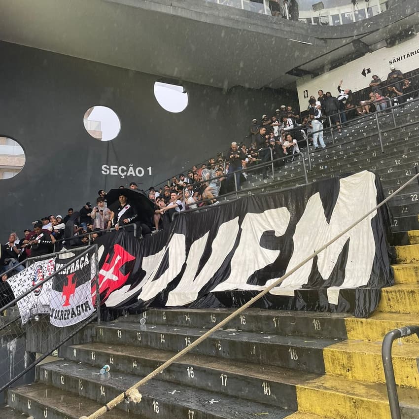 Torcida Vasco Vila Belmiro