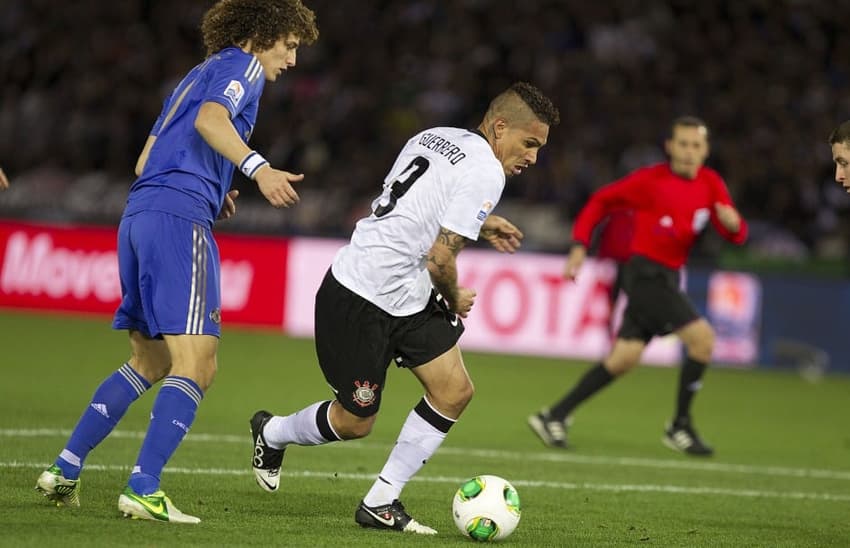 David Luiz foi vice-campeão mundial em 2012, quando jogava pelo Chelsea, perdendo para o Corinthians