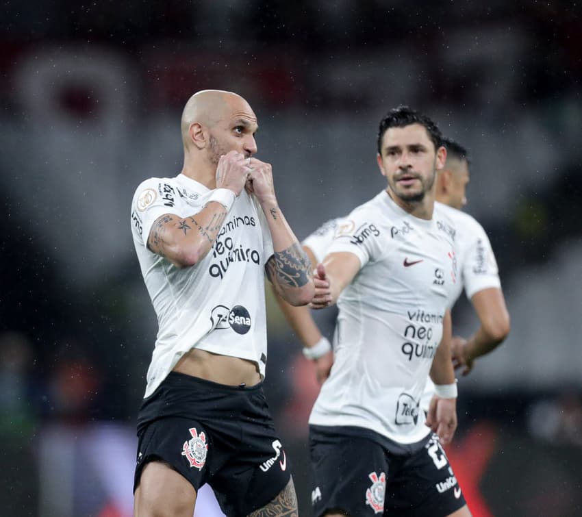 Fábio Santos Corinthians aposentadoria