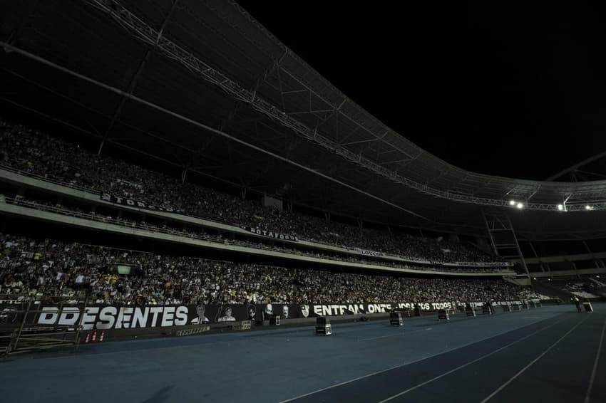 Estádio Nilton Santos - Botafogo x Athletico-PR