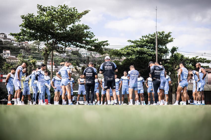 Elenco-do-Santos-antes-de-jogo-contra-o-CUiaba-pelo-Brasileirao