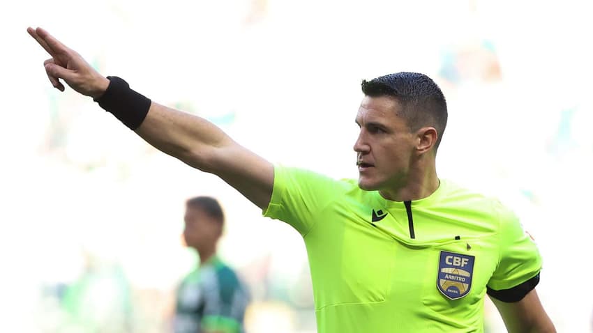palmeiras-3&#215;1-fortaleza-2023-07-22-arbitro-rafael-rodrigo-klein-credito-cesar-greco