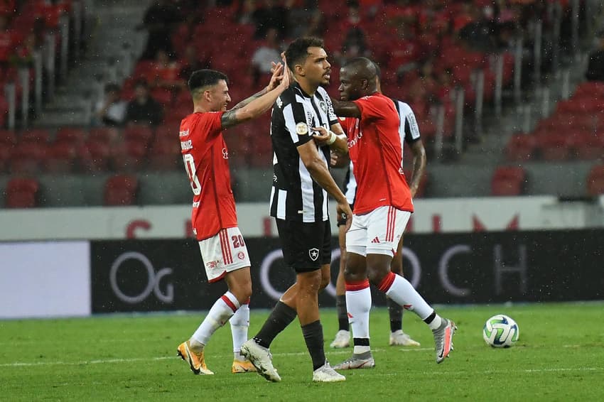 CAMPEONATO BRASILEIRO 2023: INTERNACIONAL-RS X BOTAFOGO-RJ