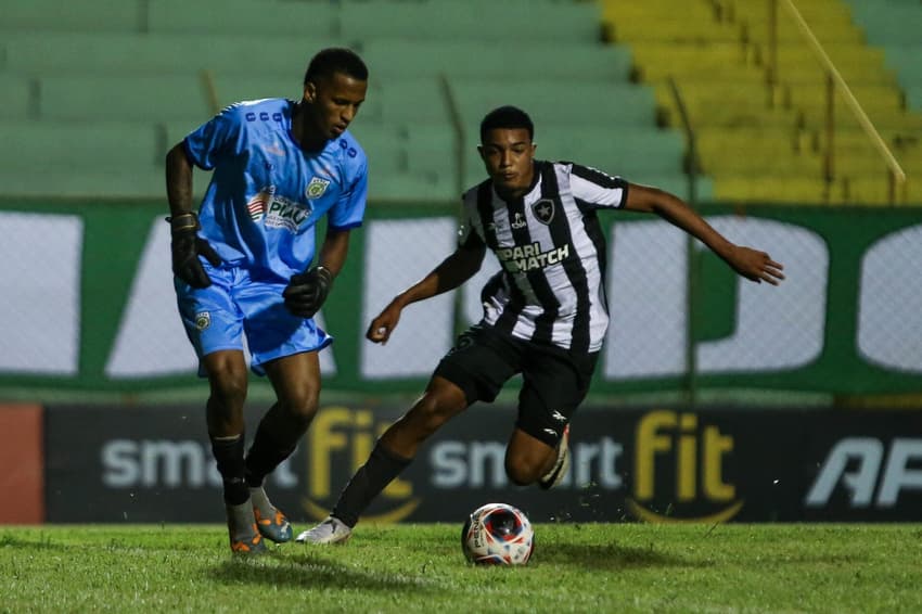 FRANCA, SÃO PAULO, 02.01.2024 – COPINHA 2024: BOTAFOGO-RJ e TIRADENTES-PI jogam no Estádio Lancha Filho, pela primeira rodada do Grupo 5 da Copa SP Júnior. Crédito: Rogério Moroti