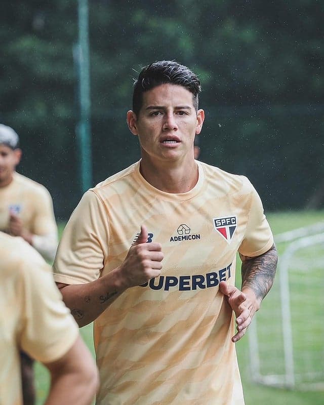 James-Rodriguez-Treino-São-Paulo