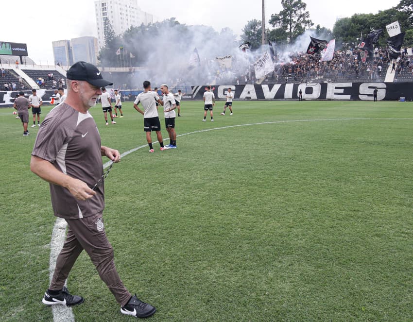 Mano-Menezes-Treino-Aberto-Corinthians