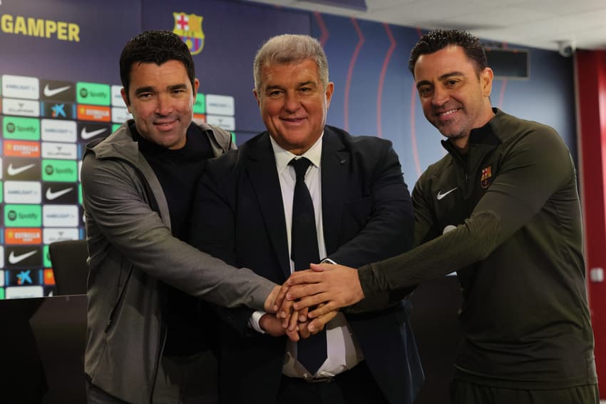 Deco, Laporta e Xavi - Barcelona