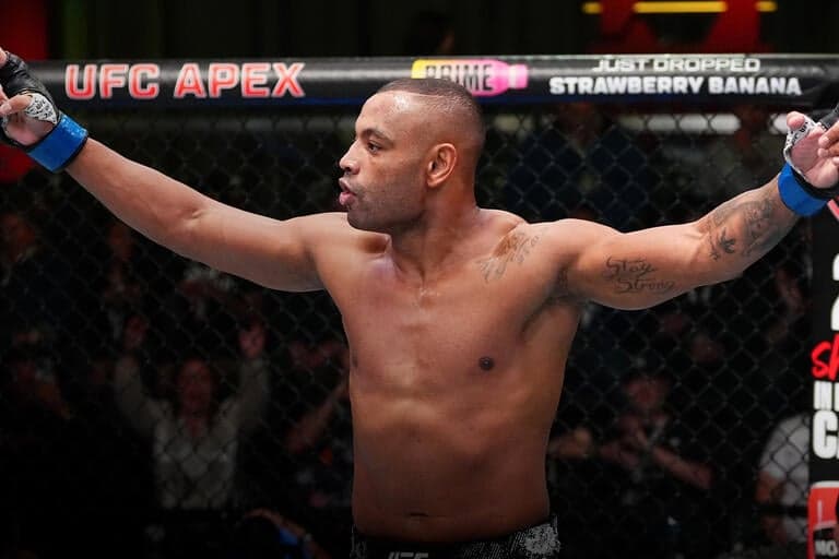 Cesar Almeida em ação no UFC (Foto: Divulgação/UFC)