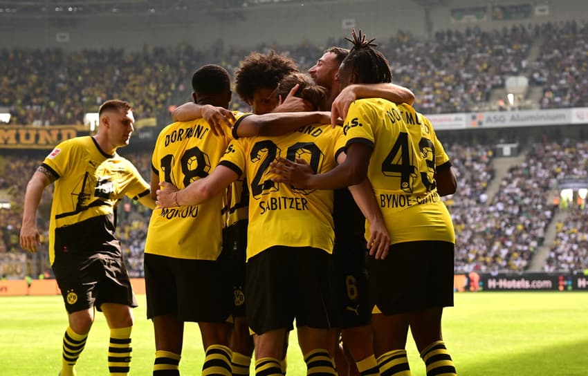 FBL-GER-BUNDESLIGA-MOENCHENGLADBACH-DORTMUND
