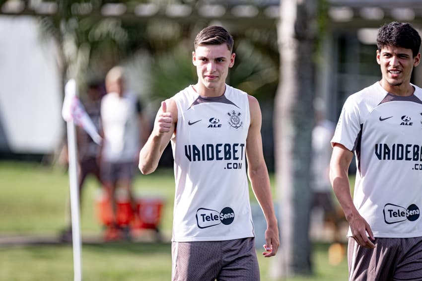 CORINTHIANS, TREINO