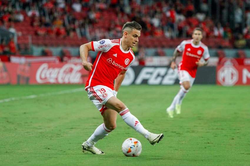 COPA SUL-AMERICANA 2024, INTERNACIONAL X REAL TOMOYAPO