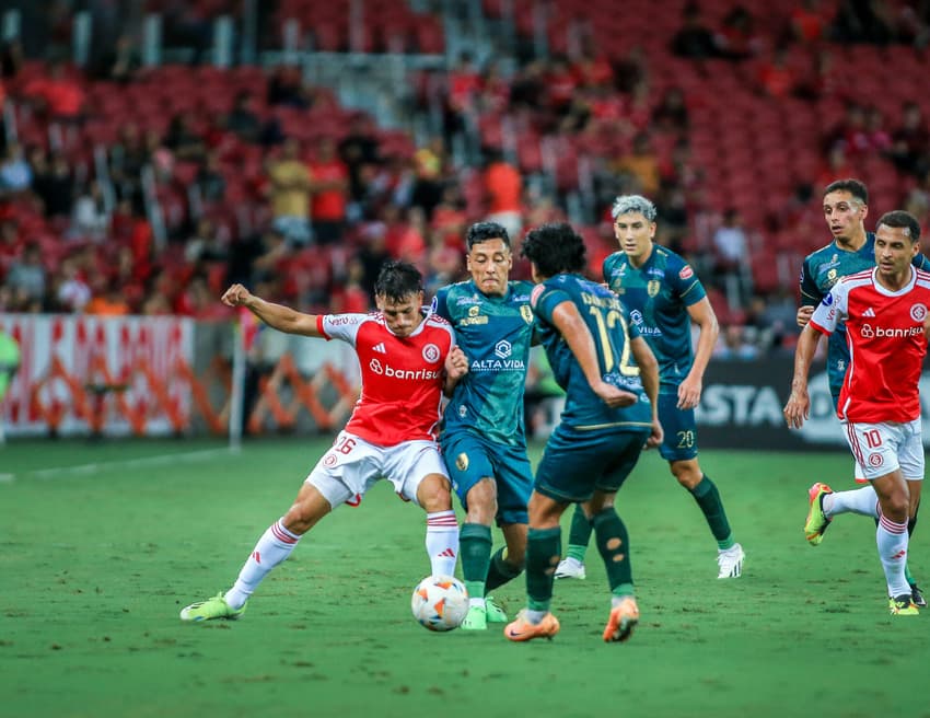 COPA SUL-AMERICANA 2024, INTERNACIONAL X REAL TOMAYAPO