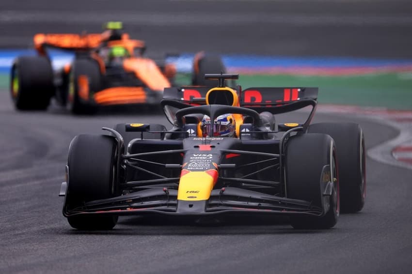 china-2024-f1-corrida-red-bull-max-verstappen-03-1024×683-1-1