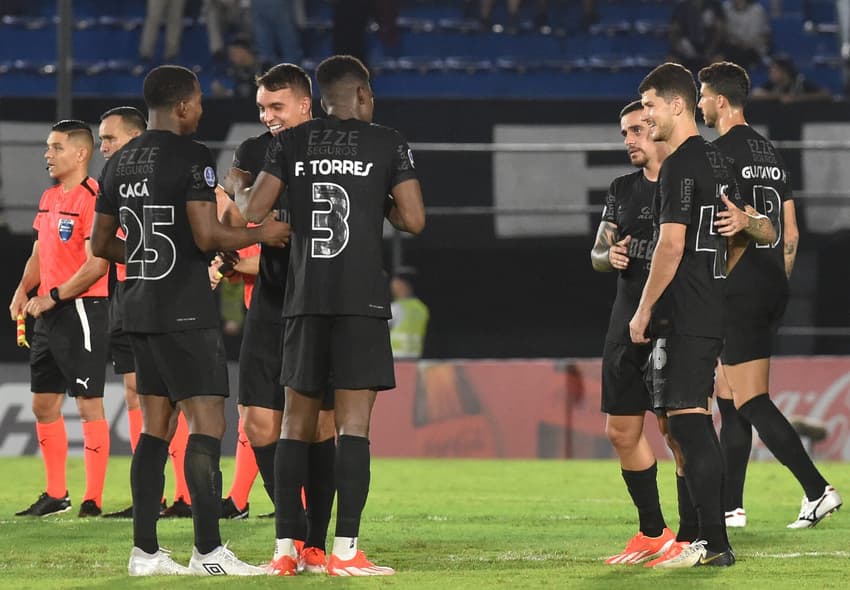 FBL-SUDAMERICANA-NACIONALPAR-CORINTHIANS