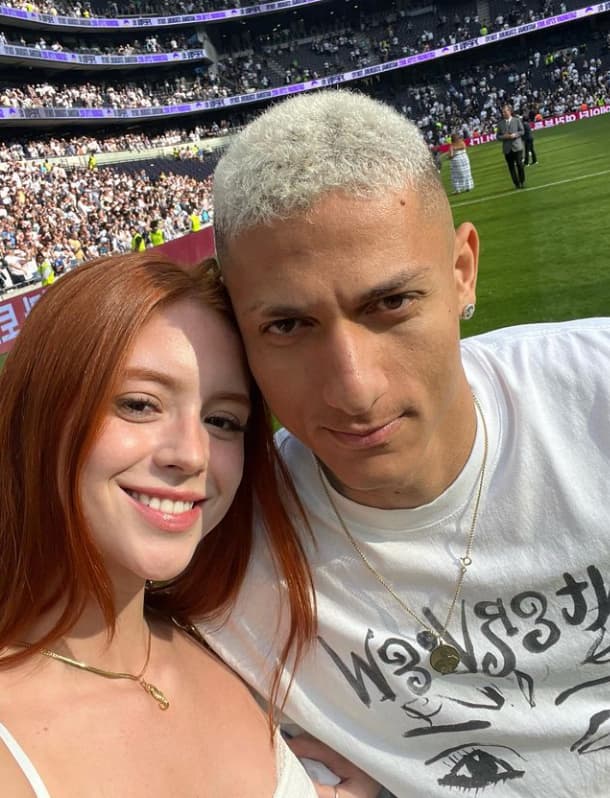 richarlison_e_amanda_araujo