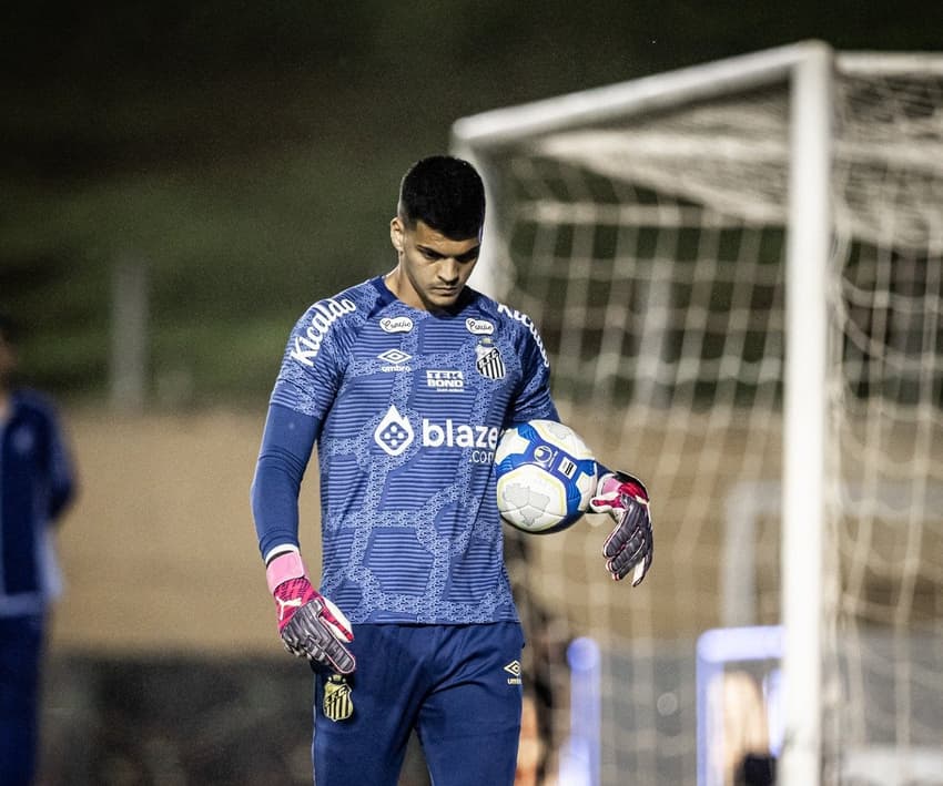 Goleiro Gabriel Brazão - Santos