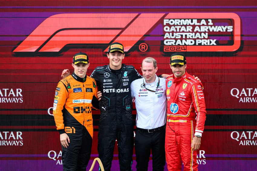 AUTO-PRIX-F1-AUT-RACE-PODIUM