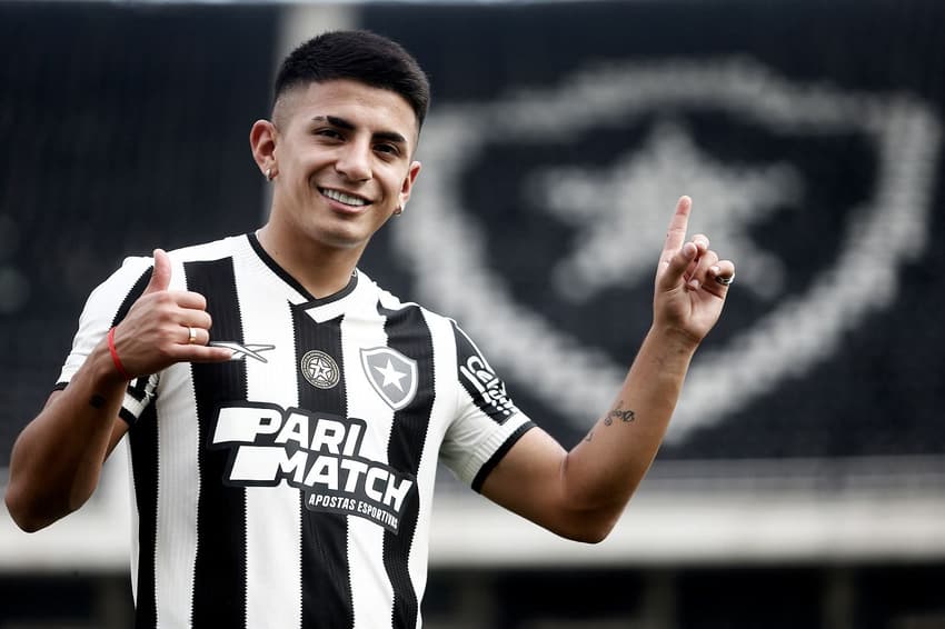 Thiago Almada - Botafogo