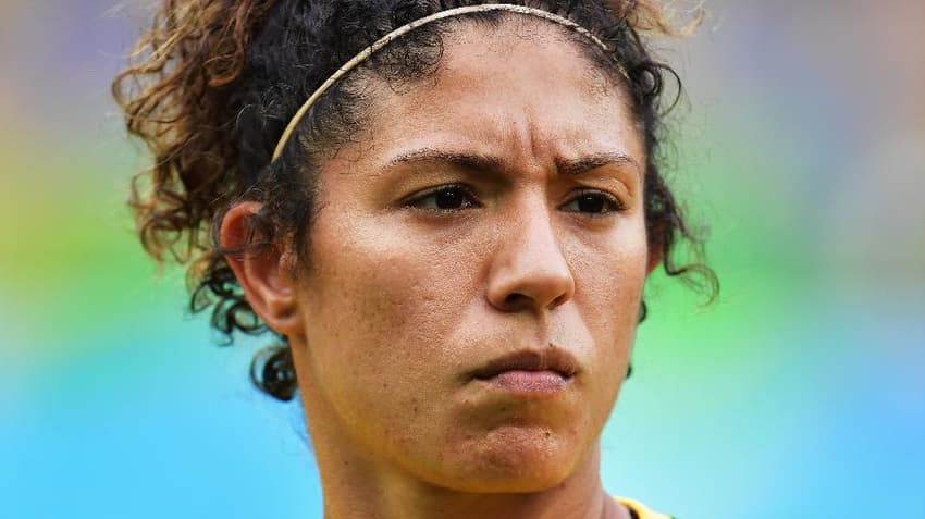 cristiane-com-a-camisa-da-selecao-brasileira-em-2016-1522718786476_v2_900x506