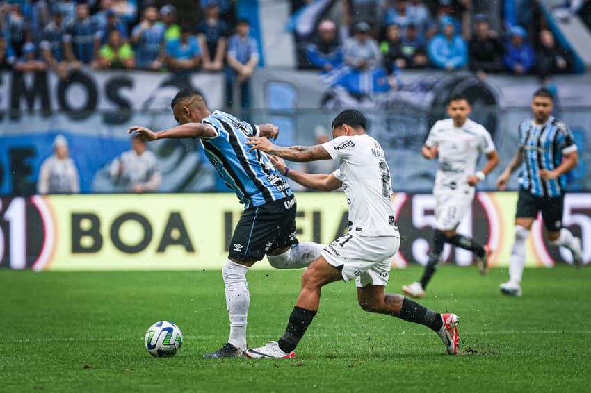 Corinthians x Grêmio é o destaque dos jogos de hoje. Foto: Maxi Franzoi/AGIF