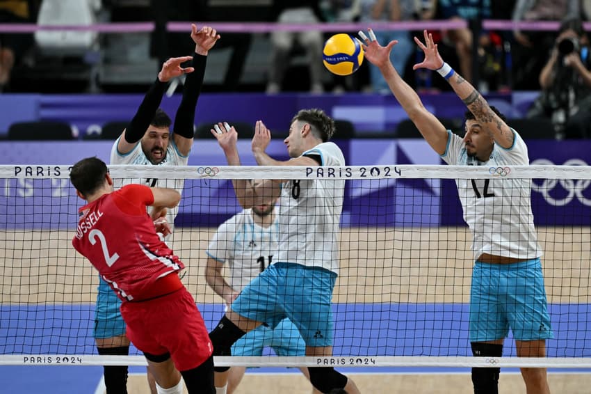 VOLLEYBALL-OLY-PARIS-2024-USA-ARG