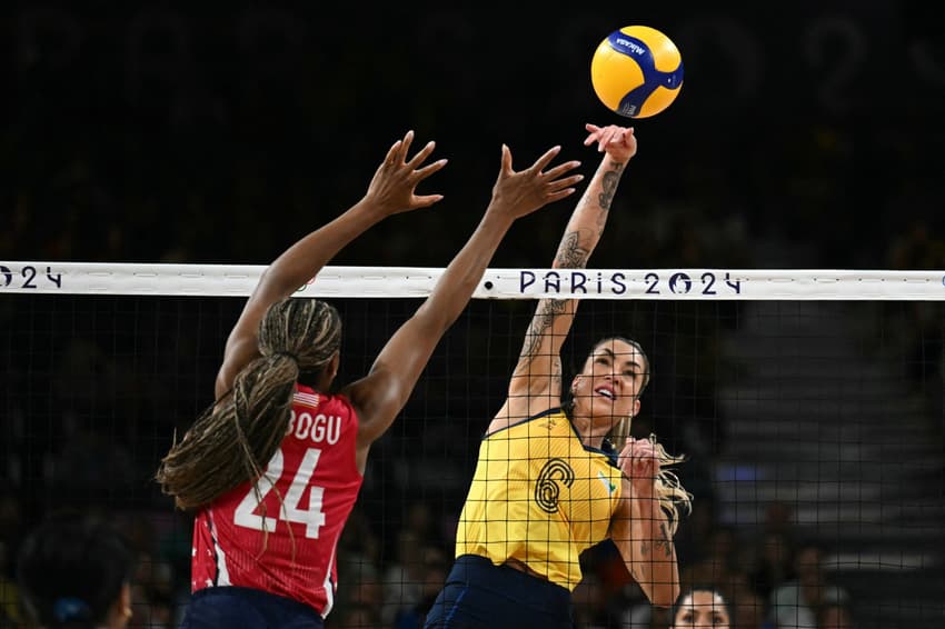 VOLLEYBALL-OLY-PARIS-2024-BRA-USA