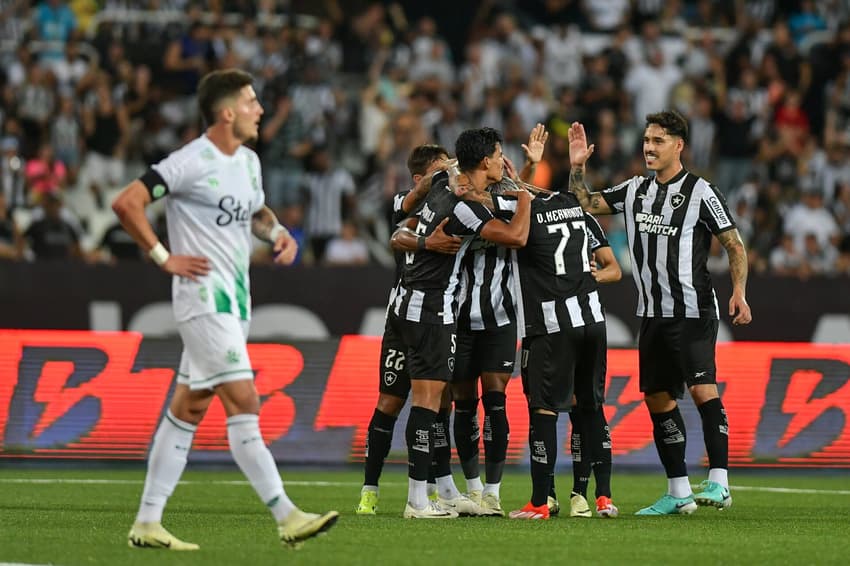 Botafogo espera repetir no jogo de hoje o placar do primeiro turno. Na ocasião, Fogão goleou o Juventude por 5x1. Foto: Thiago Ribeiro/AGIF