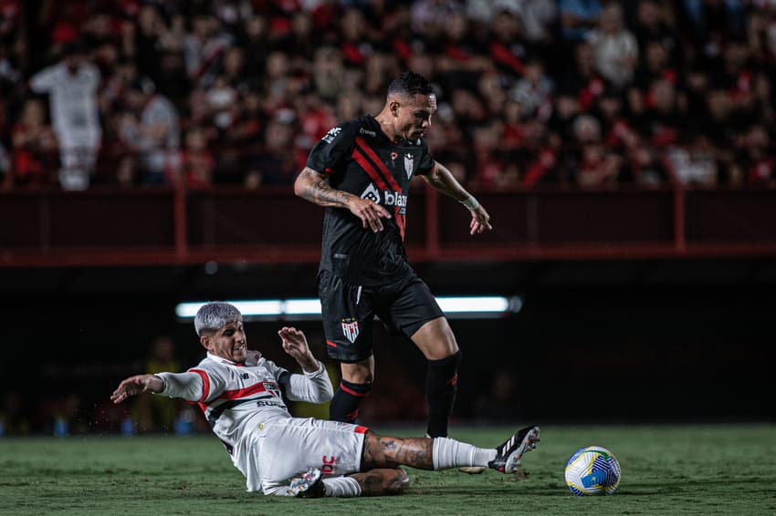 No jogo de hoje, São Paulo e Atlético-GO buscam a vitória. Foto: Isabela Azine/AGIF