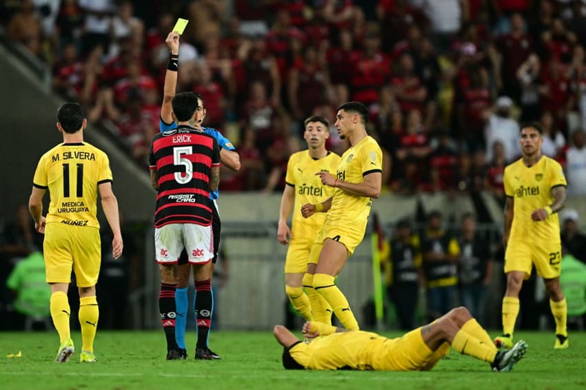 FBL-LIBERTADORES-FLAMENGO-PENAROL