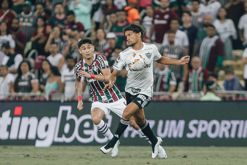 Gustavo Scarpa Diogo Barbosa Fluminense x Atlético-MG