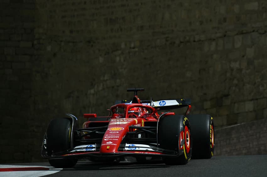 Charles Leclerc no treino livre para o GP do Azerbaijão