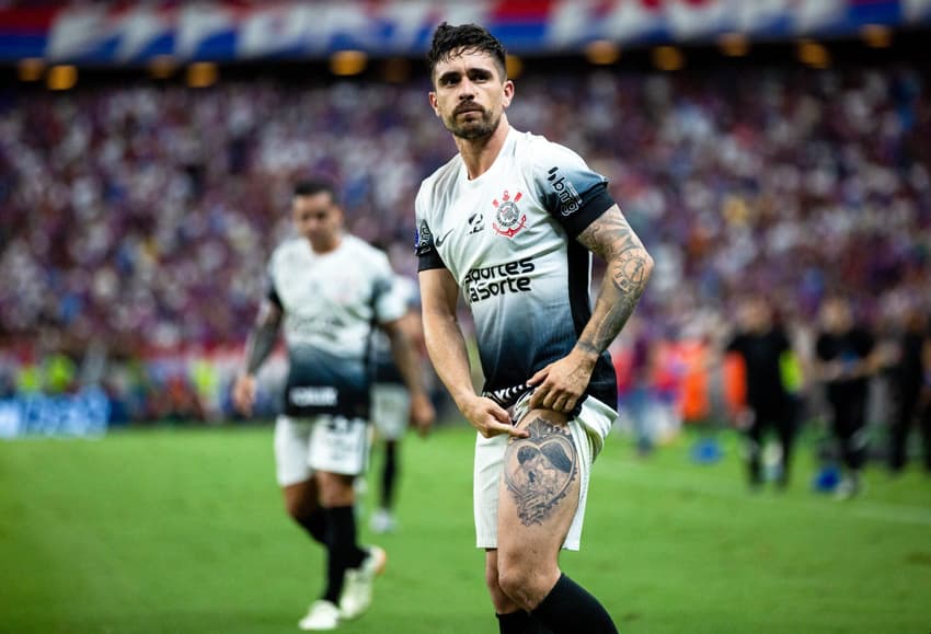 Igor Coronado comemora o gol em Fortaleza x Corinthians, no Castelão, pela Copa Sul-Americana
