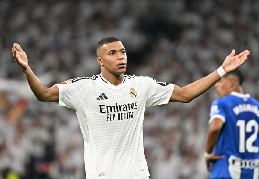 Kylian Mbappé em Real Madrid x Alavés por La Liga