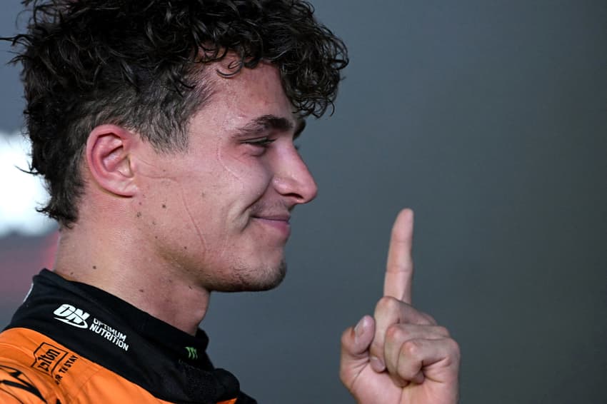 Lando Norris comemora vitória no GP de Singapura da Fórmula 1