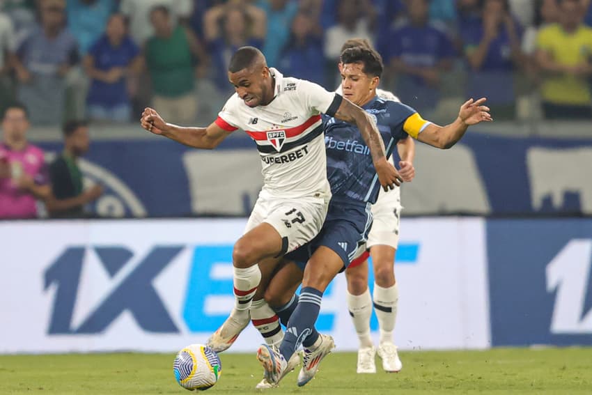 Lucas Romero e Andre Silva em Cruzeiro x Sao Paulo